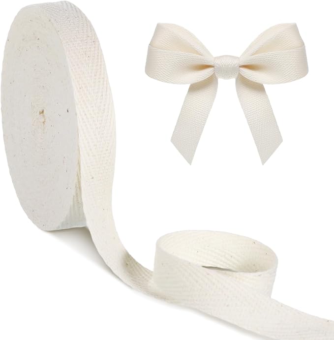 Packaging accessories for cake presentation takeaway service and brand consistency